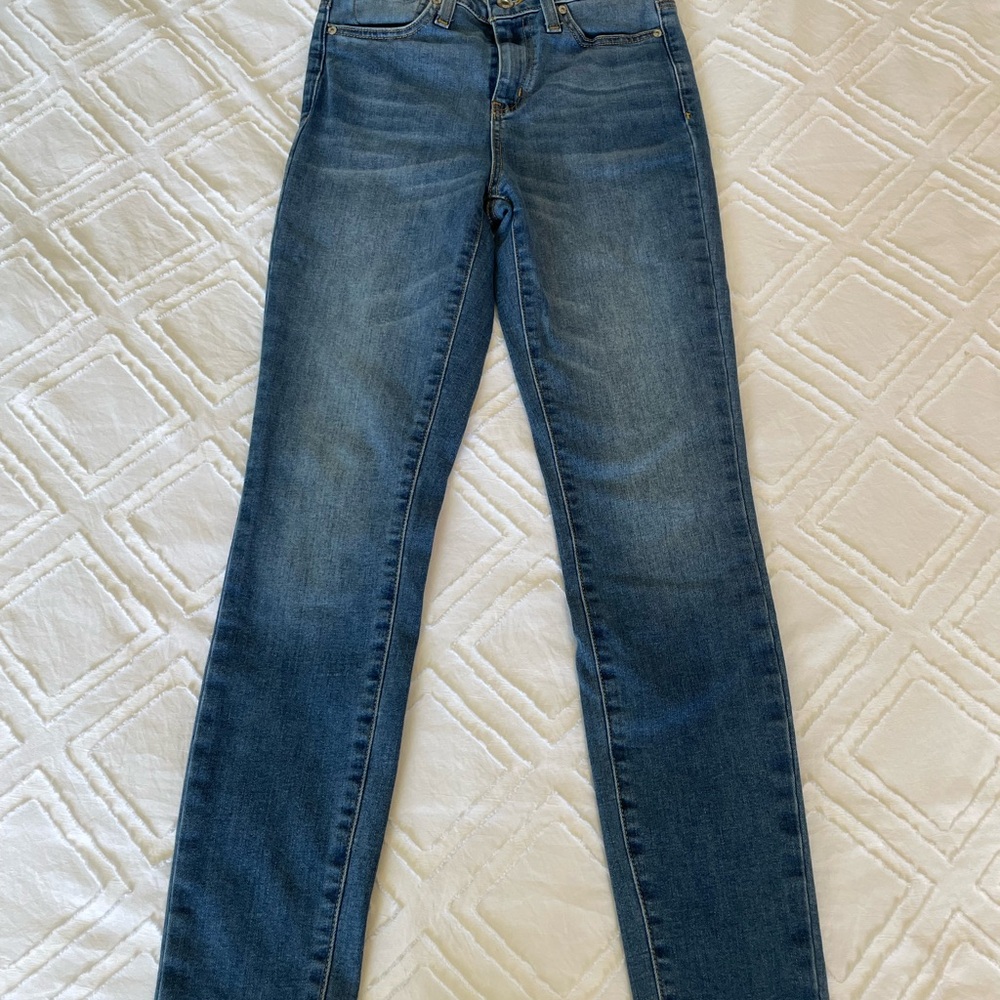 GUESS Jeans - Picture 2 of 6